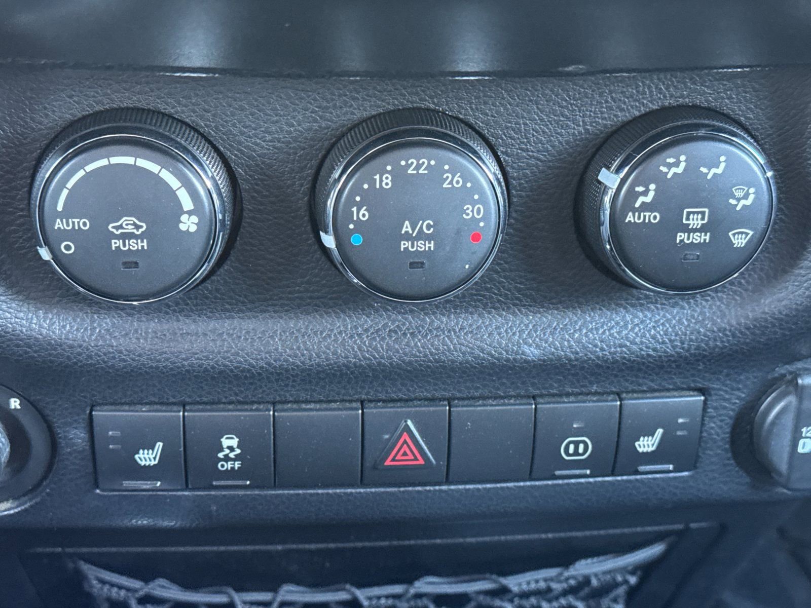 Used 2012 Jeep Wrangler Unlimited Rubicon w/ Dual Top Group AWD/4WD image 19
