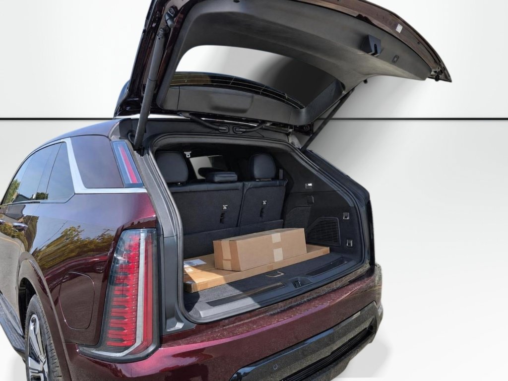 New 2025 Cadillac Escalade IQ Luxury 2 AWD/4WD image 17