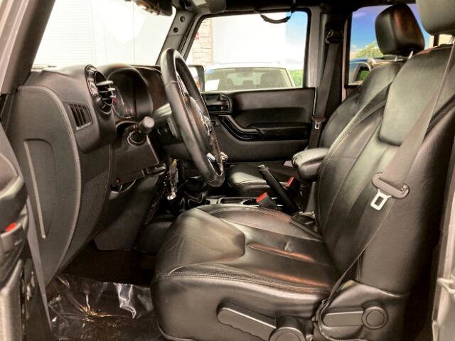 Used 2015 Jeep Wrangler Unlimited Sahara w/ Dual Top Group image 9