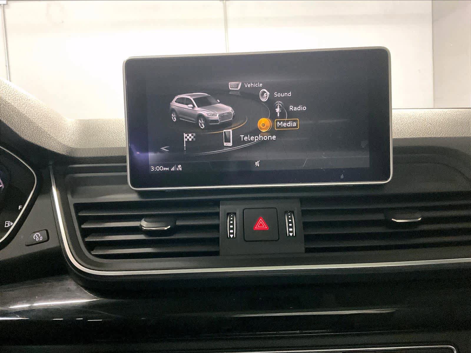 Used 2020 Audi Q5 Prestige w/ Prestige Package image 8