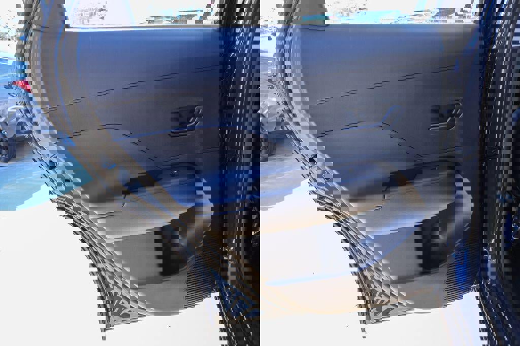 New 2026 Hyundai Kona SE image 13