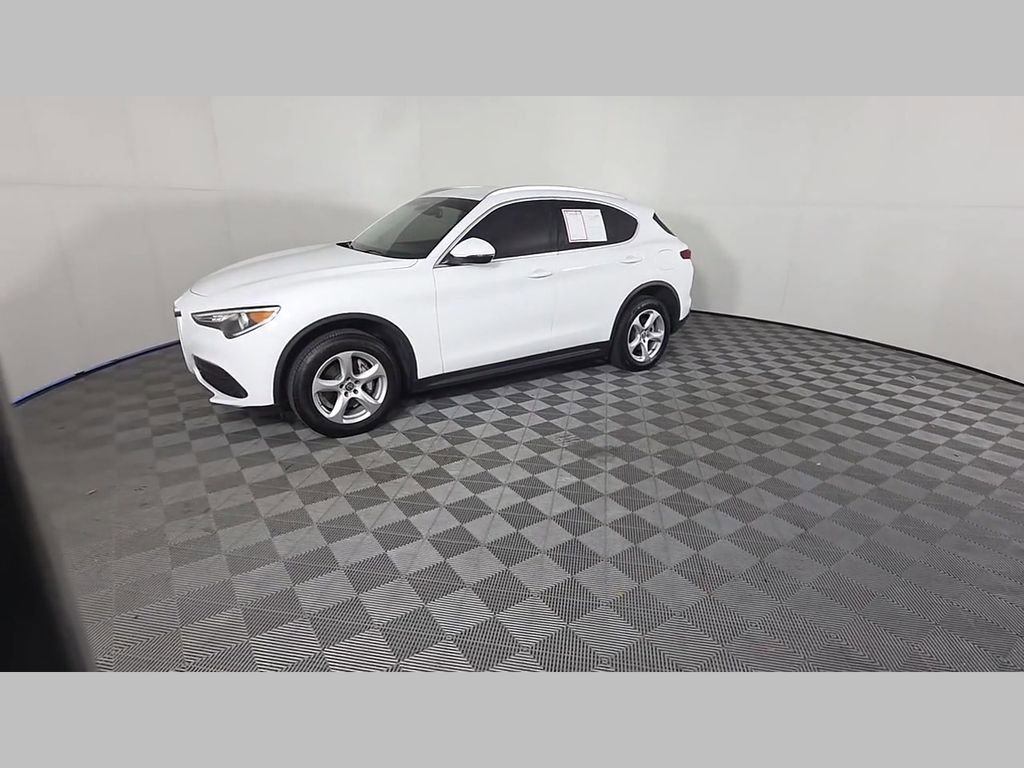 Used 2020 Alfa Romeo Stelvio image 48