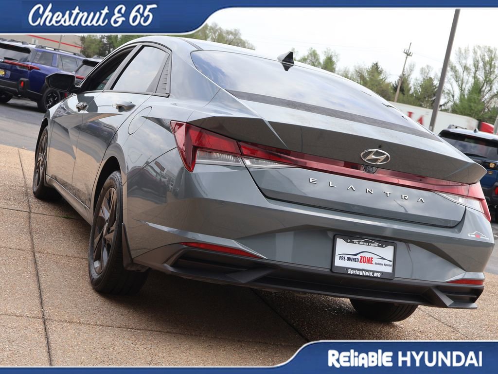 Used 2022 Hyundai Elantra SEL image 4