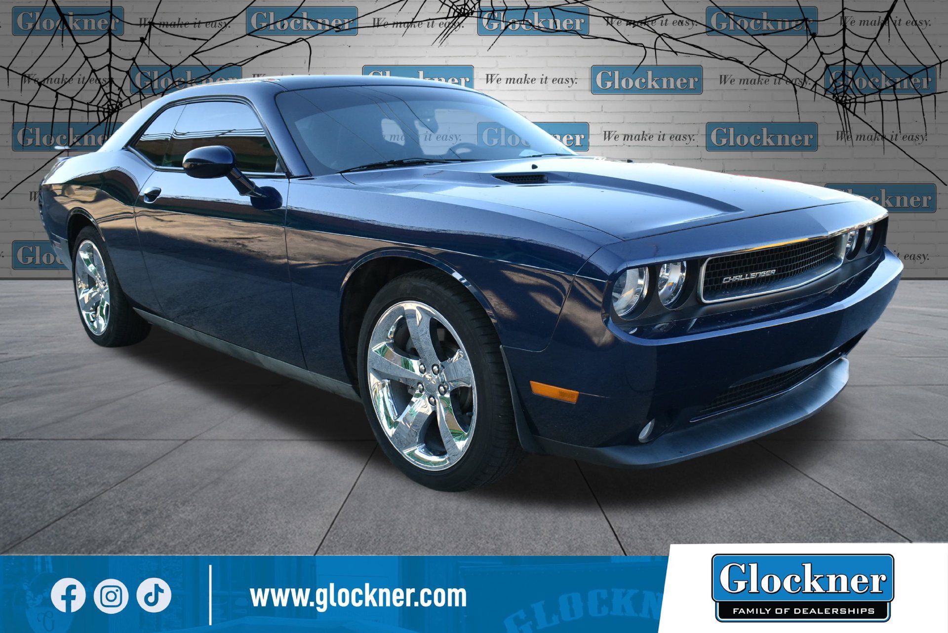 Used 2013 Dodge Challenger SXT Plus RWD image 3