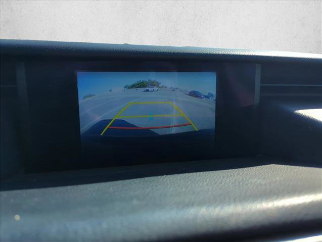 Used 2017 Lexus IS 200t image 9