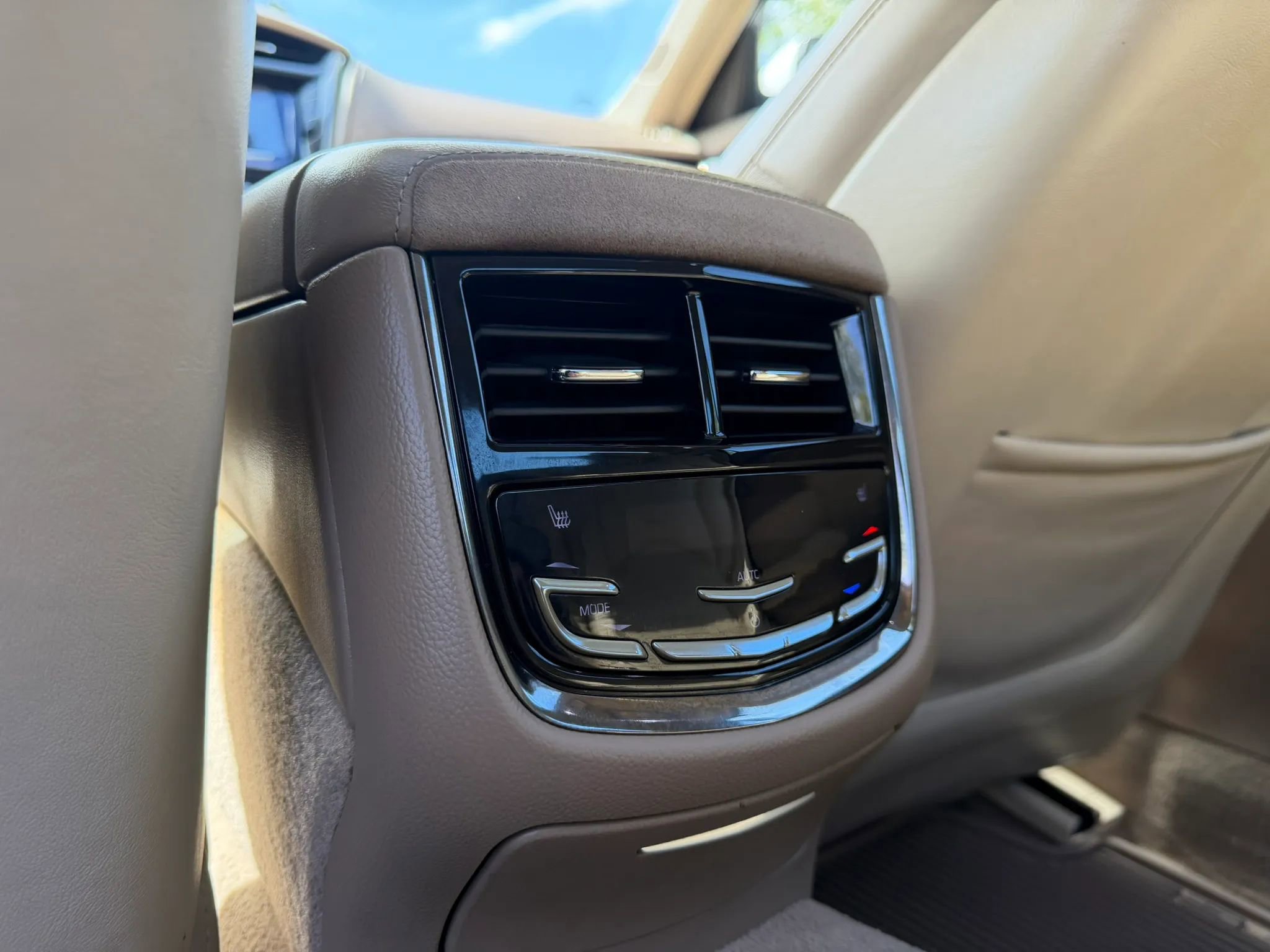 Used 2014 Cadillac CTS Premium RWD image 16
