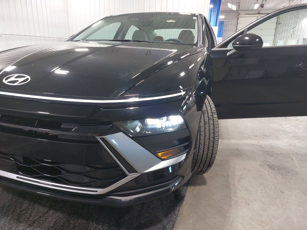 Certified 2025 Hyundai Sonata SE image 31