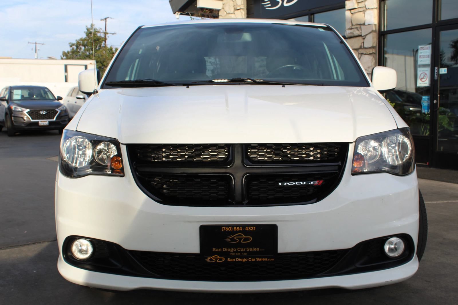 Used 2019 Dodge Grand Caravan SE FWD image 8
