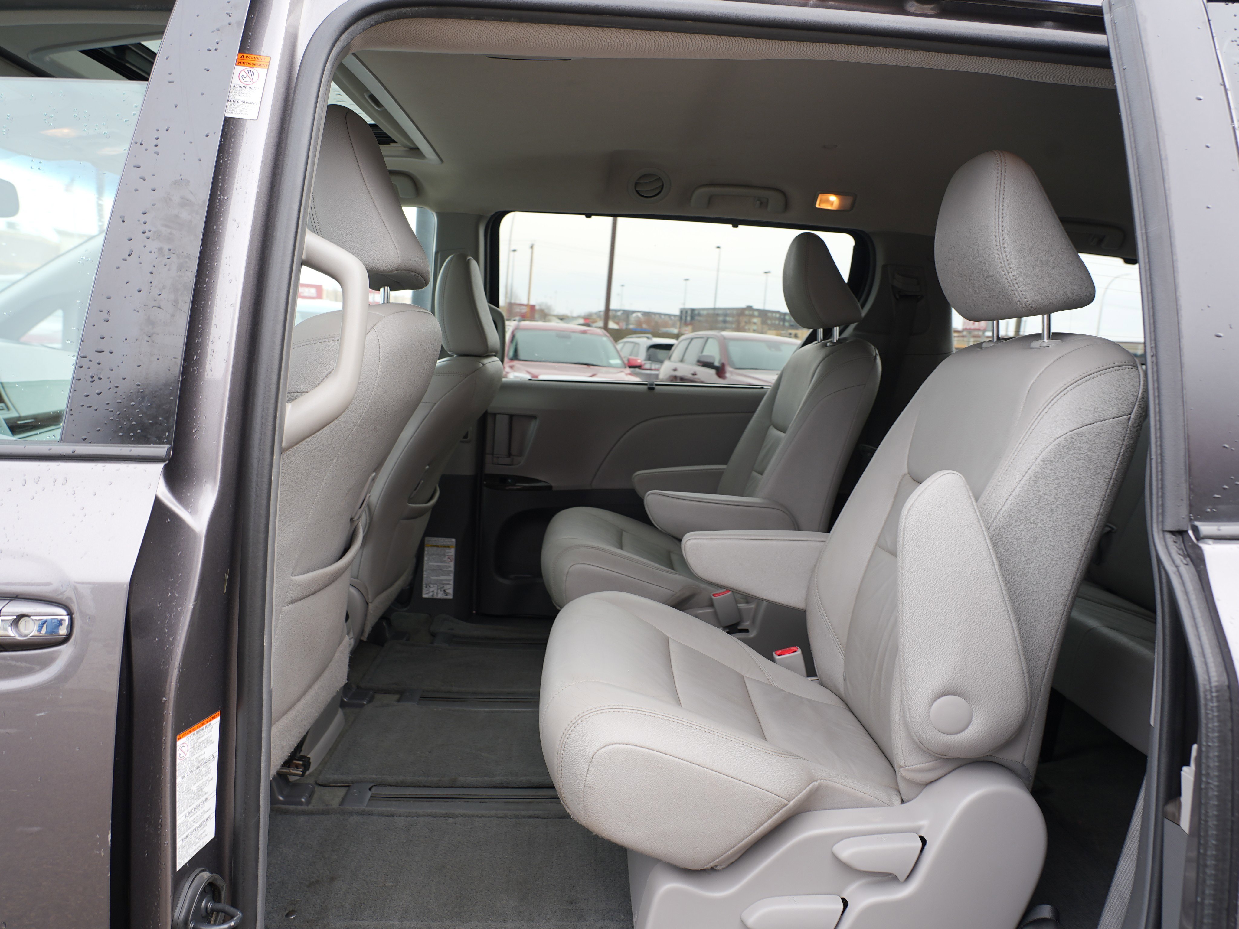 Used 2016 Toyota Sienna XLE AWD/4WD image 16