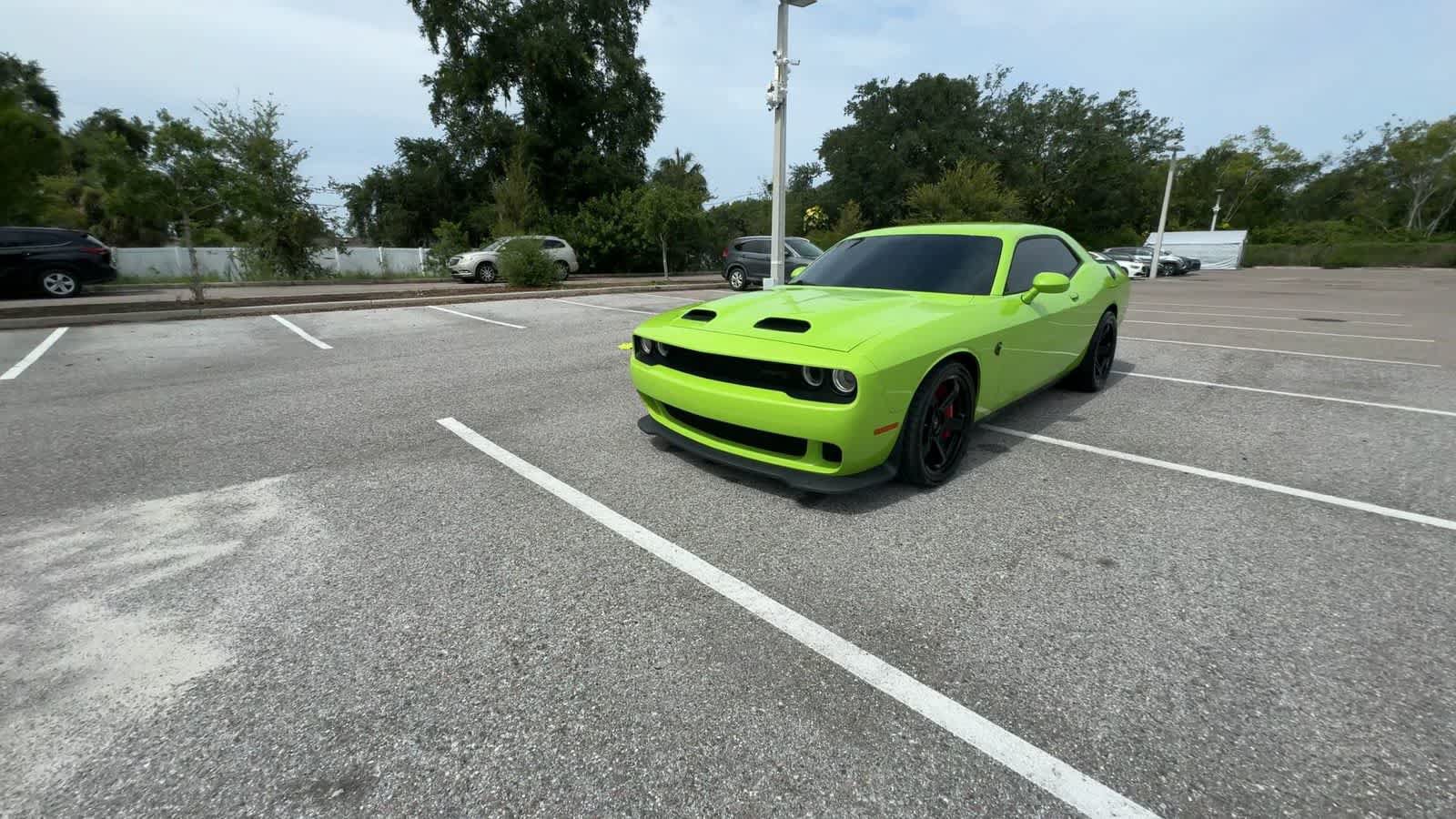 Used 2023 Dodge Challenger SRT Hellcat w/ Driver Convenience Group RWD image 4