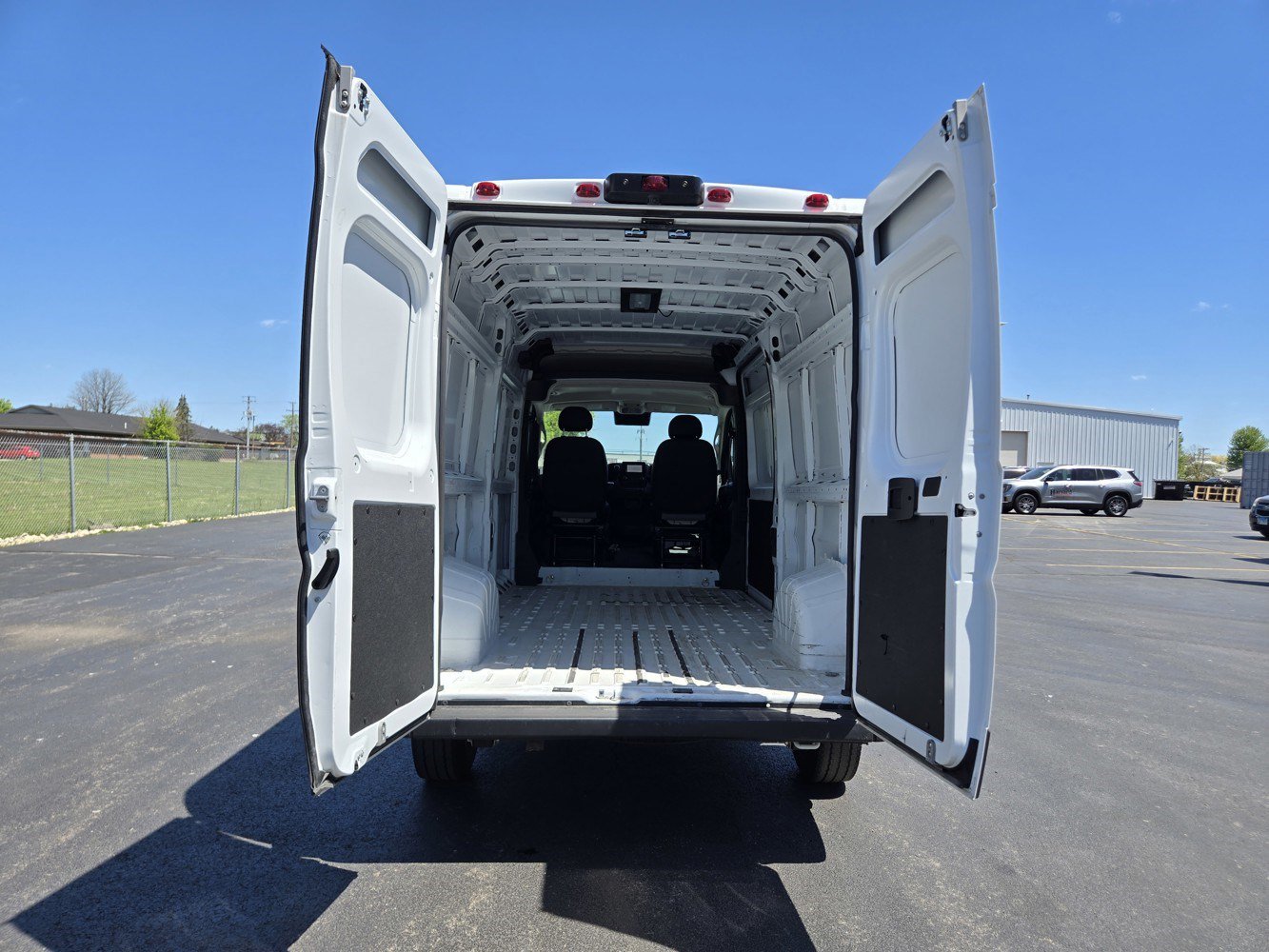 Used 2025 RAM ProMaster 2500 w/ Convenience Group FWD image 27