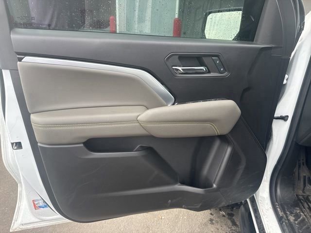 Used 2024 Chevrolet Colorado ZR2 w/ Technology Package image 15