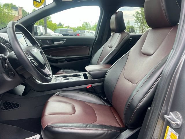 Used 2021 Ford Edge Titanium w/ Equipment Group 301A AWD/4WD image 23