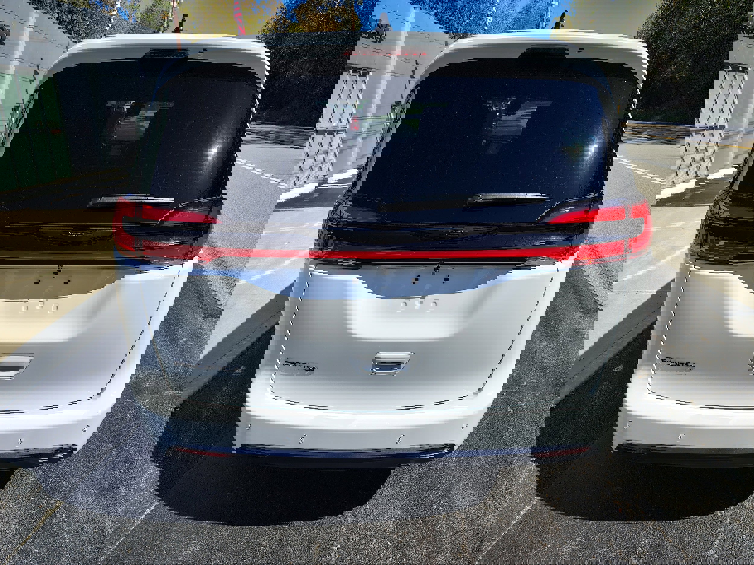 New 2026 Chrysler Pacifica Select image 6