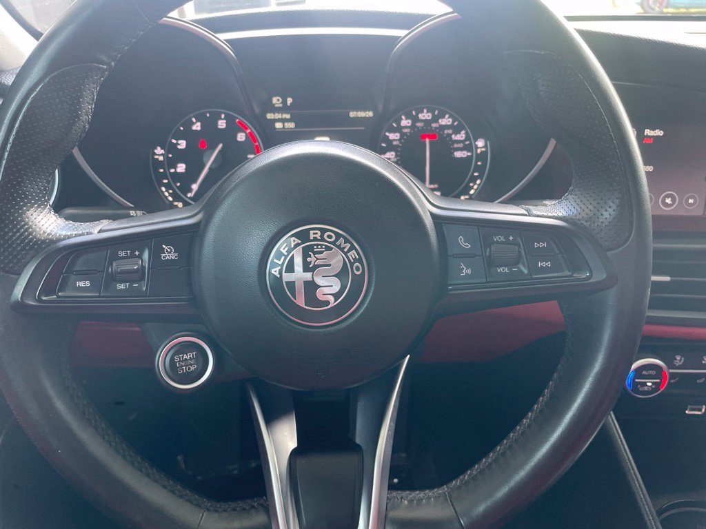 Used 2020 Alfa Romeo Giulia Ti w/ Active Blind Spot Package AWD/4WD image 18