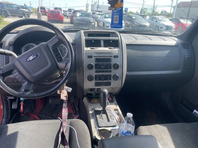 Used 2010 Ford Escape XLT FWD image 9
