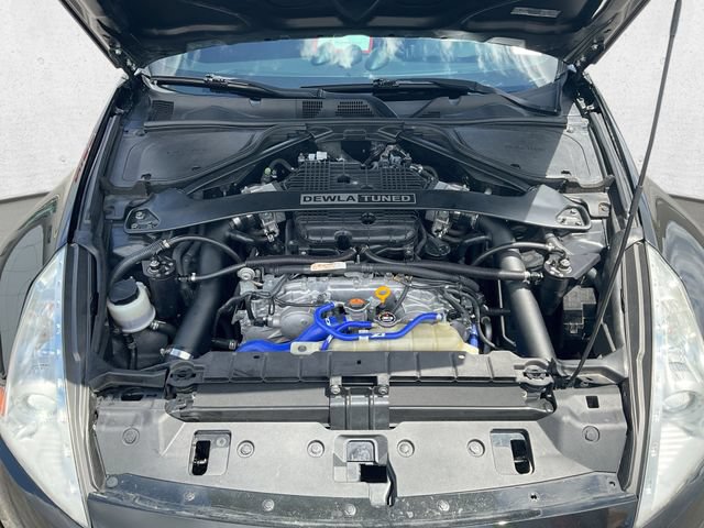 Used 2015 Nissan 370Z Coupe RWD image 35