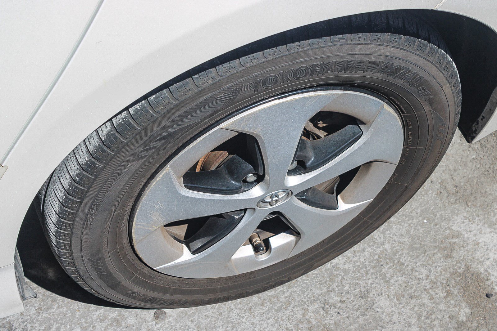 Used 2012 Toyota Prius Four w/ Deluxe Solar Roof Pkg FWD image 10