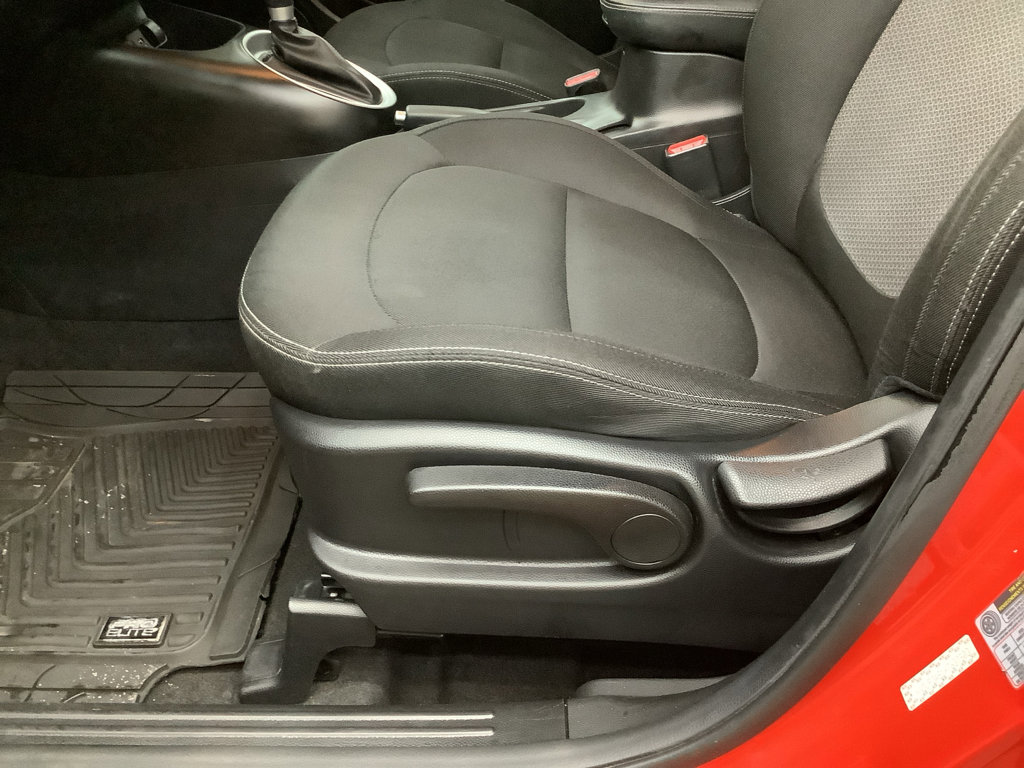 Used 2019 Kia Soul + image 15