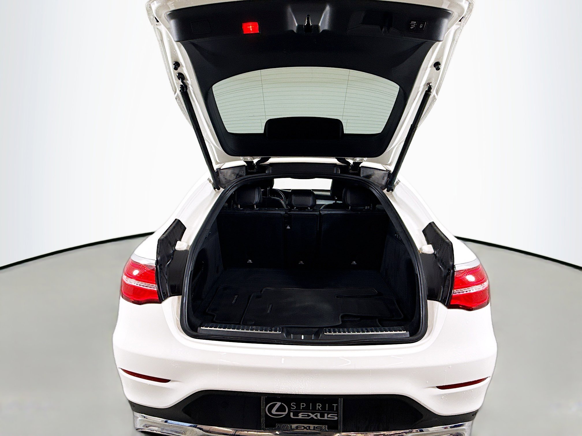 Used 2019 Mercedes-Benz GLC 300 4MATIC Coupe image 26