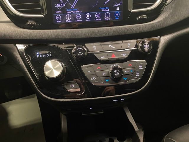 Used 2019 Chrysler Pacifica Touring-L Plus w/ S Appearance Package image 16