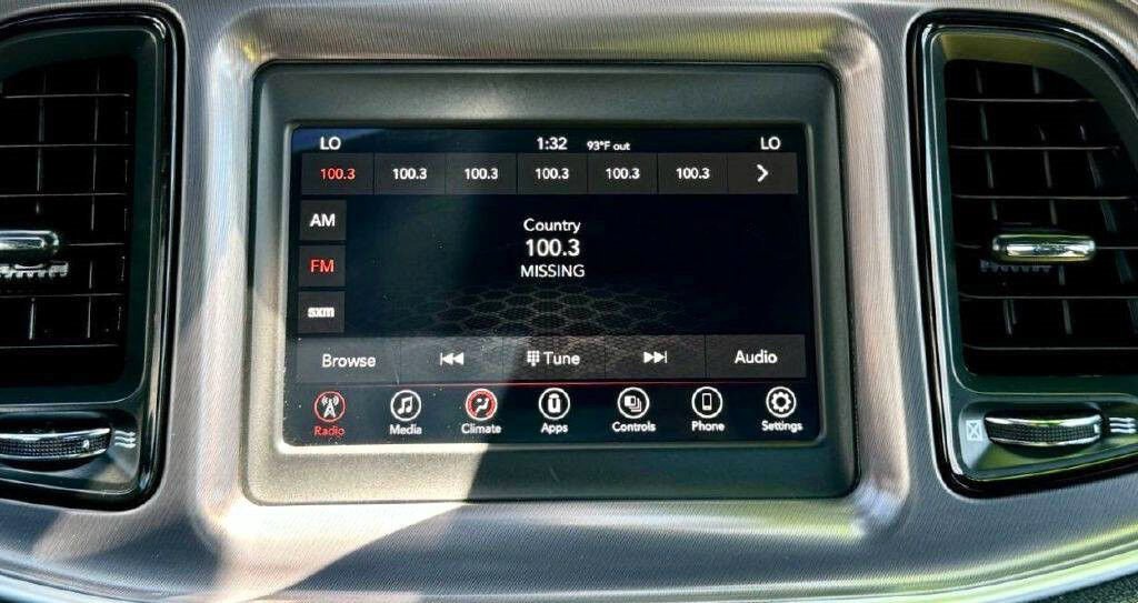 Used 2021 Dodge Challenger SXT image 23