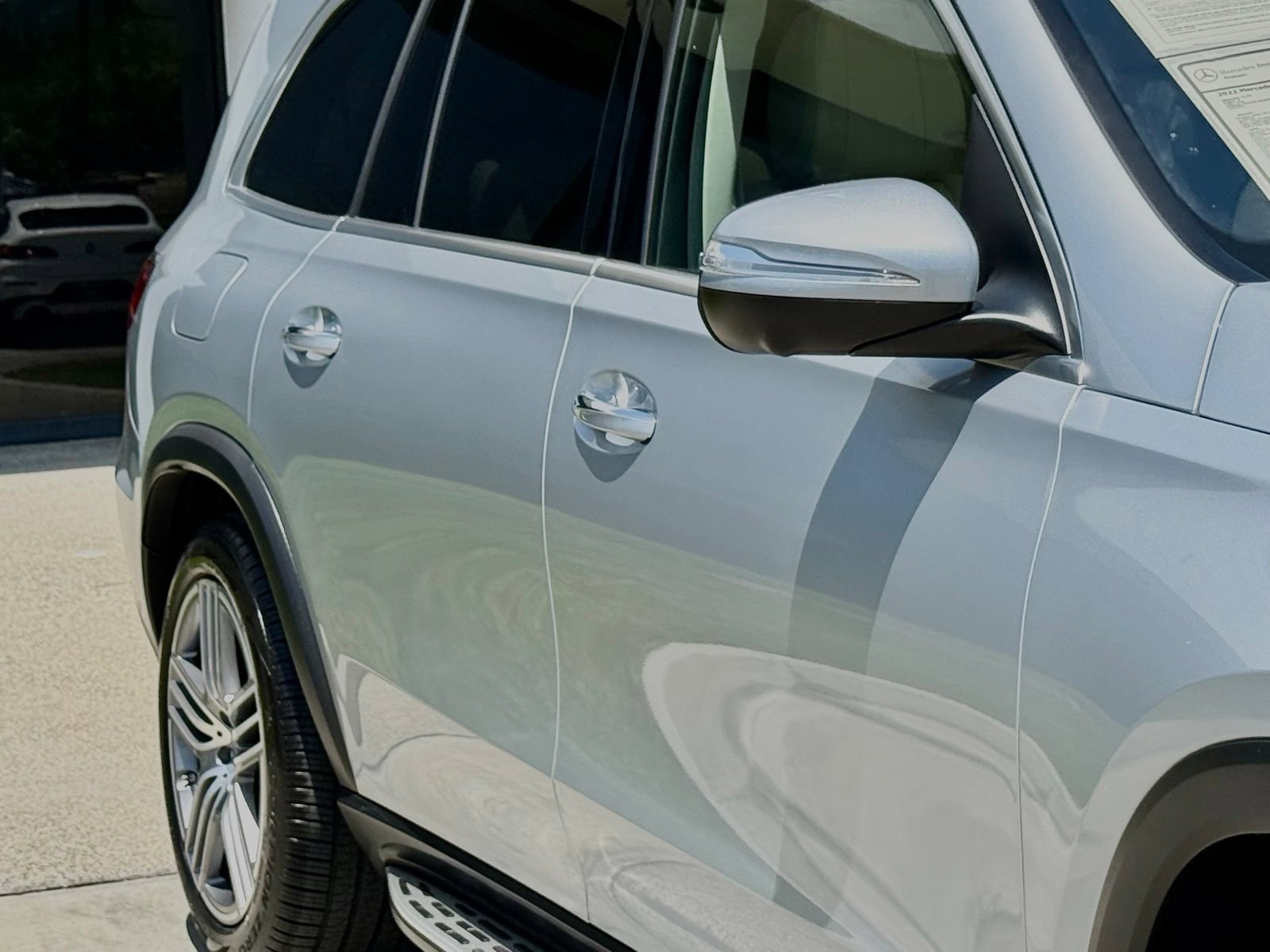 Used 2022 Mercedes-Benz GLS 450 4MATIC w/ Warmth & Comfort Package image 9