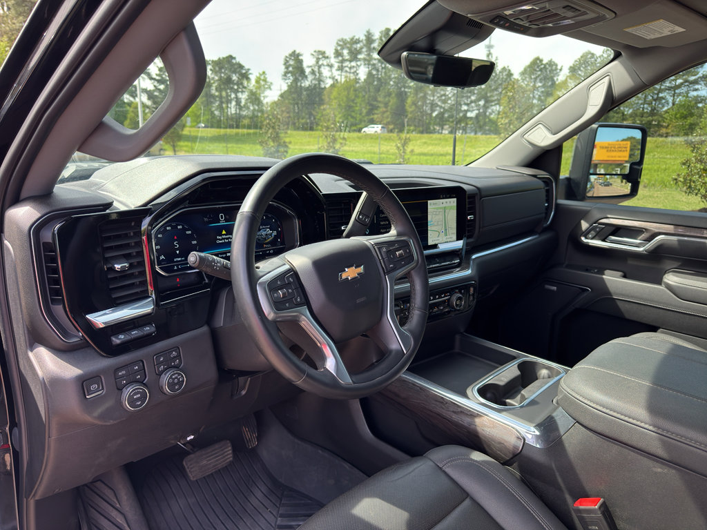 Used 2024 Chevrolet Silverado 2500 LTZ w/ LTZ Plus Package image 11