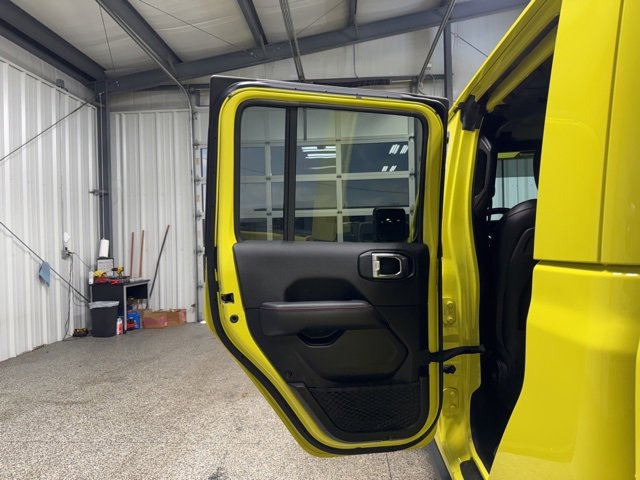 Used 2023 Jeep Gladiator Rubicon w/ LED Lighting Group image 17