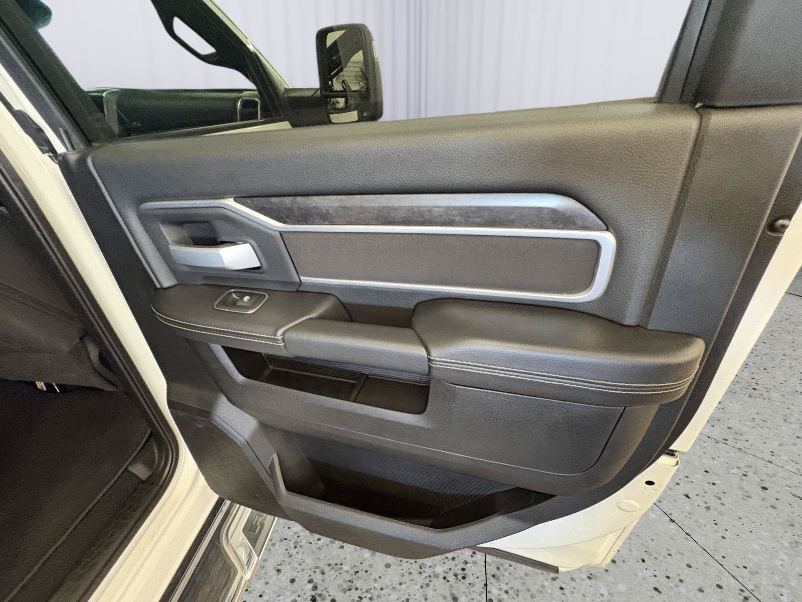 Used 2024 RAM 2500 Big Horn w/ Off Road Package AWD/4WD image 16