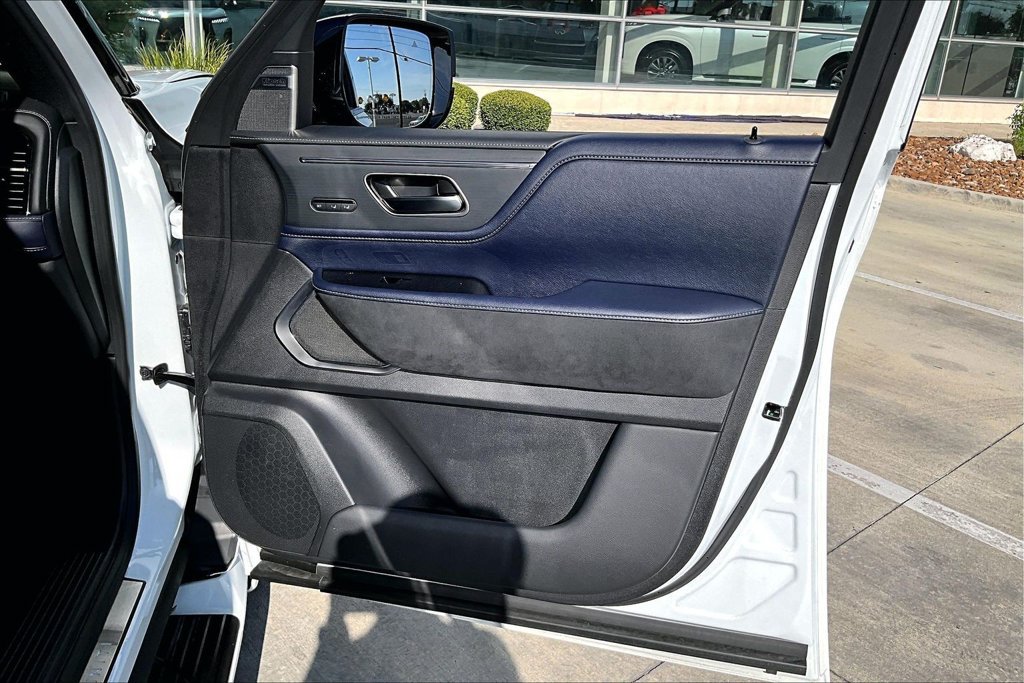 Used 2026 INFINITI QX80 4WD w/ Sport Exterior Package image 23