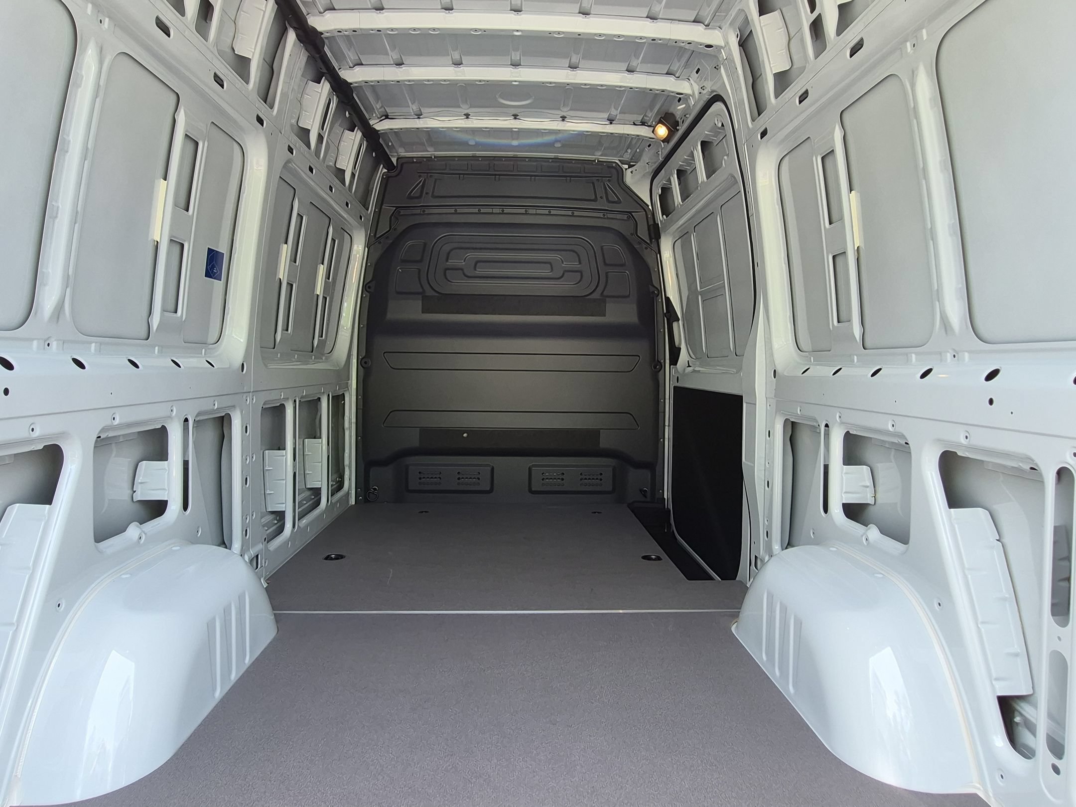 New 2025 Mercedes-Benz Sprinter 2500 image 29