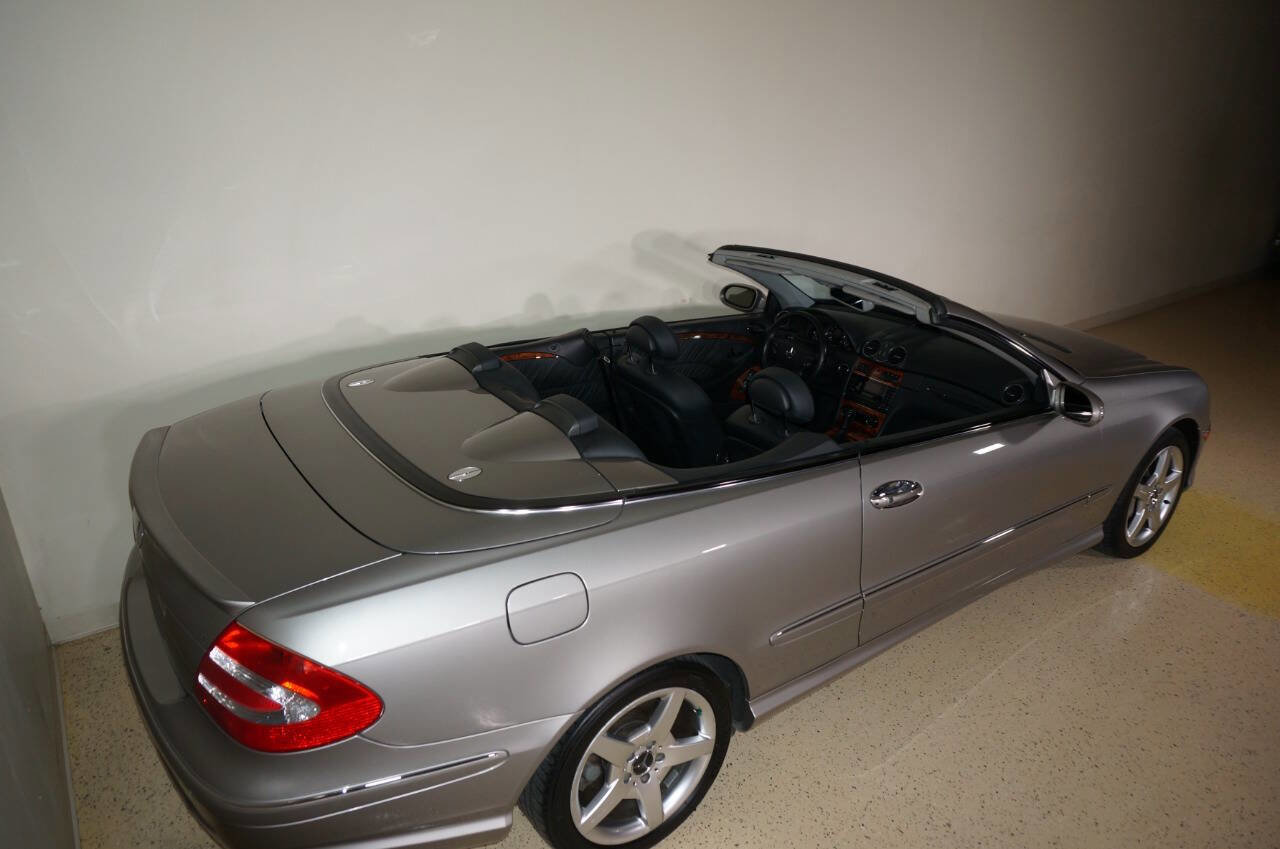 Used 2005 Mercedes-Benz CLK 500 Cabriolet image 25