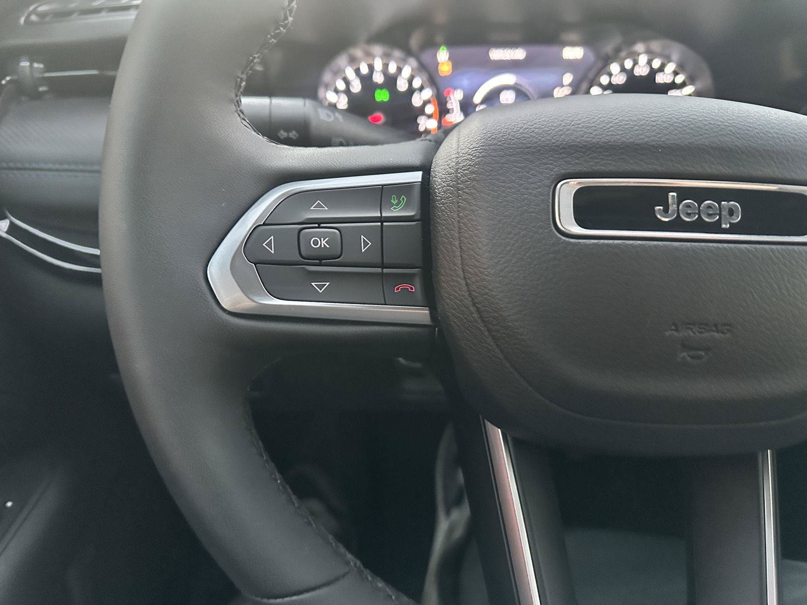Used 2026 Jeep Compass Latitude AWD/4WD image 26