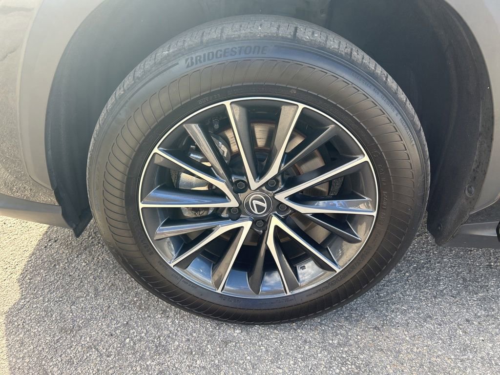 Used 2025 Lexus NX 250 FWD w/ Towing Package (2000 Lbs) image 19