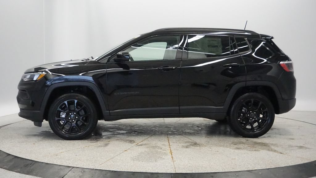 New 2026 Jeep Compass Latitude AWD/4WD image 3