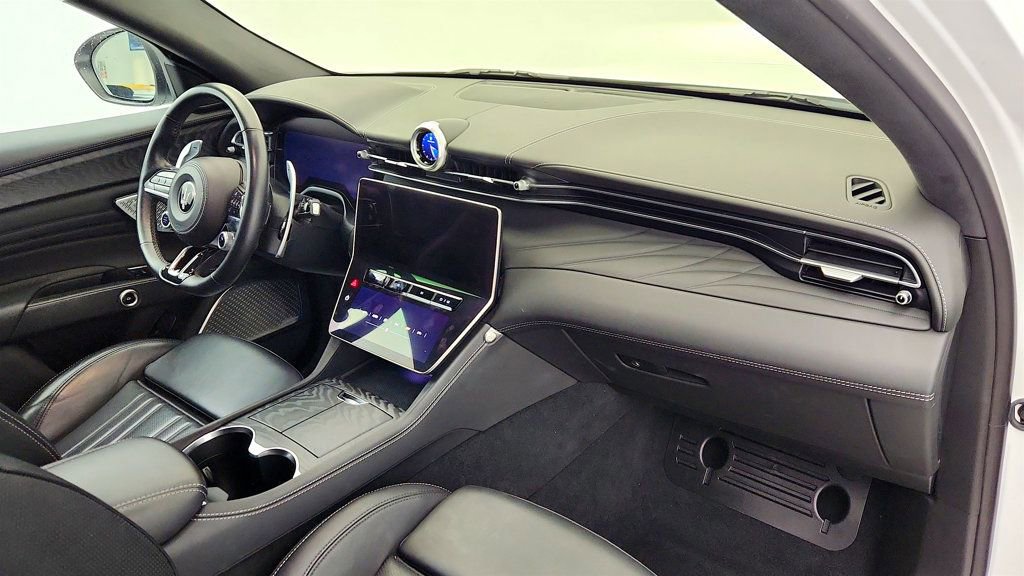 Used 2023 Maserati Grecale Modena AWD/4WD image 27