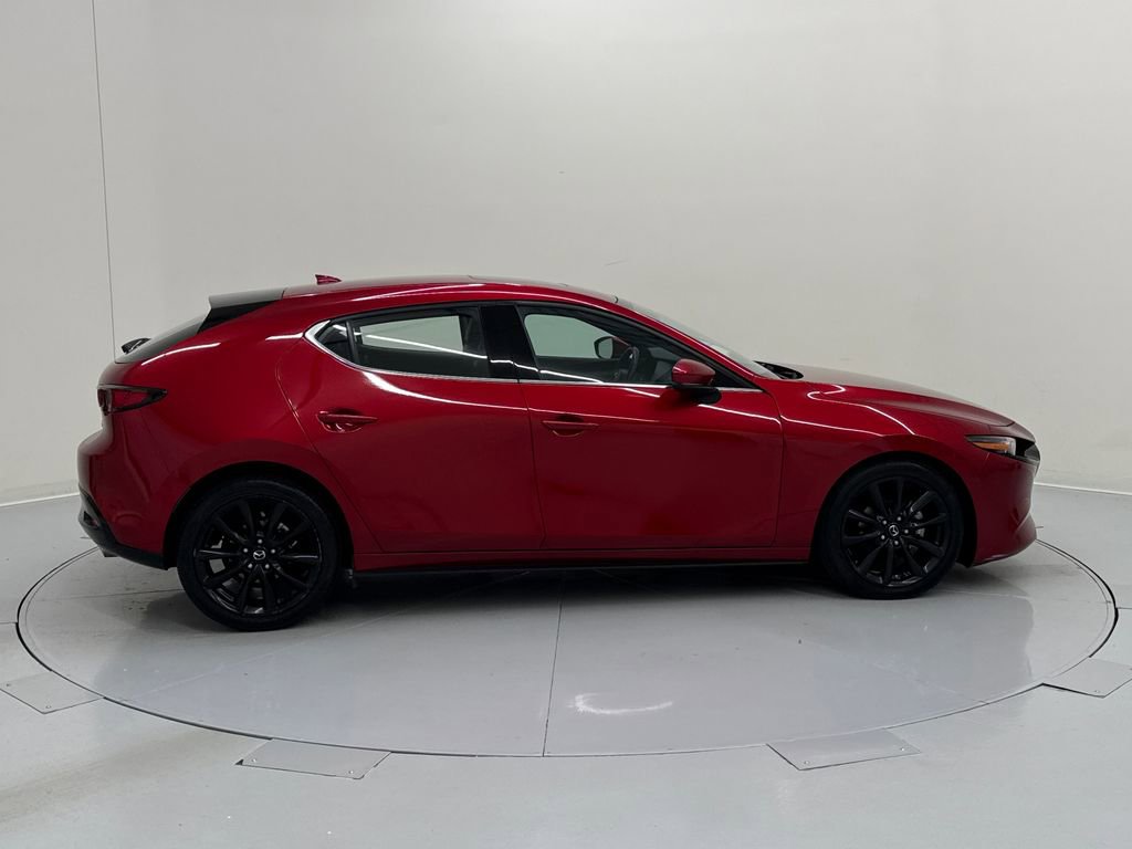 Used 2019 MAZDA MAZDA3 Hatchback w/ Premium Package FWD image 6