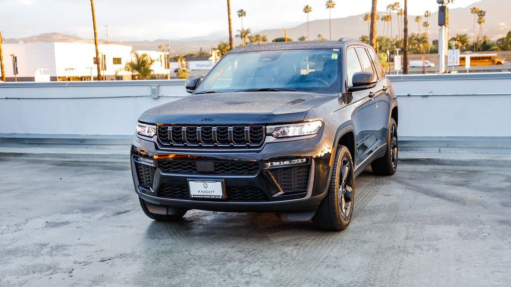 New 2026 Jeep Grand Cherokee Limited AWD/4WD image 4
