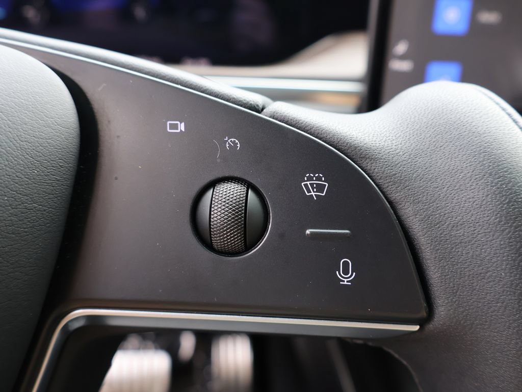 Used 2022 Tesla Model X AWD/4WD image 32