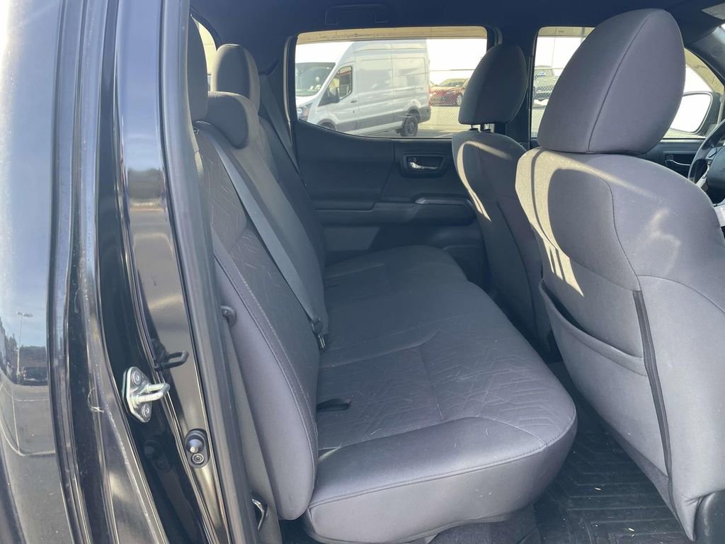 Used 2017 Toyota Tacoma TRD Sport image 44