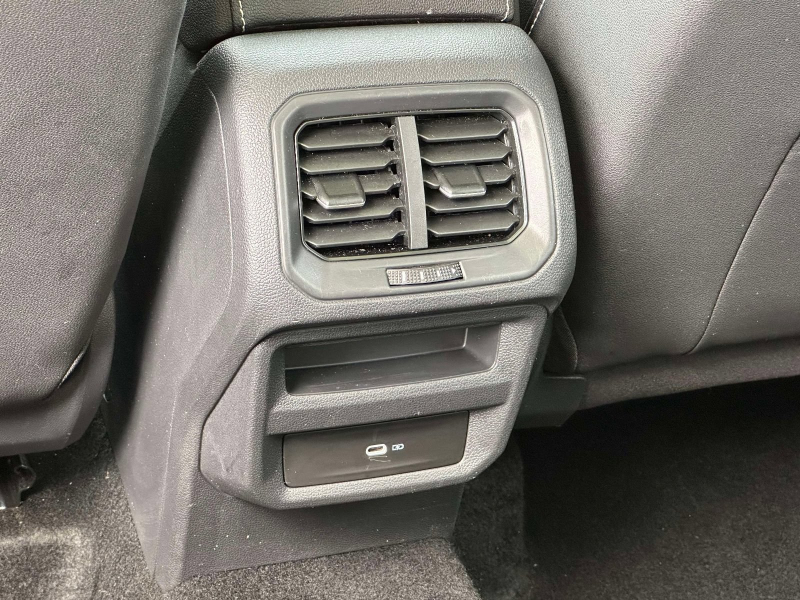 Certified 2024 Volkswagen Taos SE AWD/4WD image 14