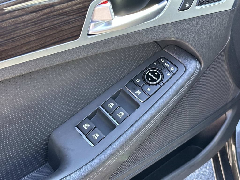 Used 2019 Genesis G80 3.8 AWD/4WD image 27