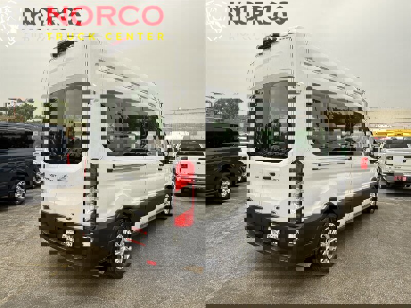 Used 2021 Ford Transit 350 XLT image 10