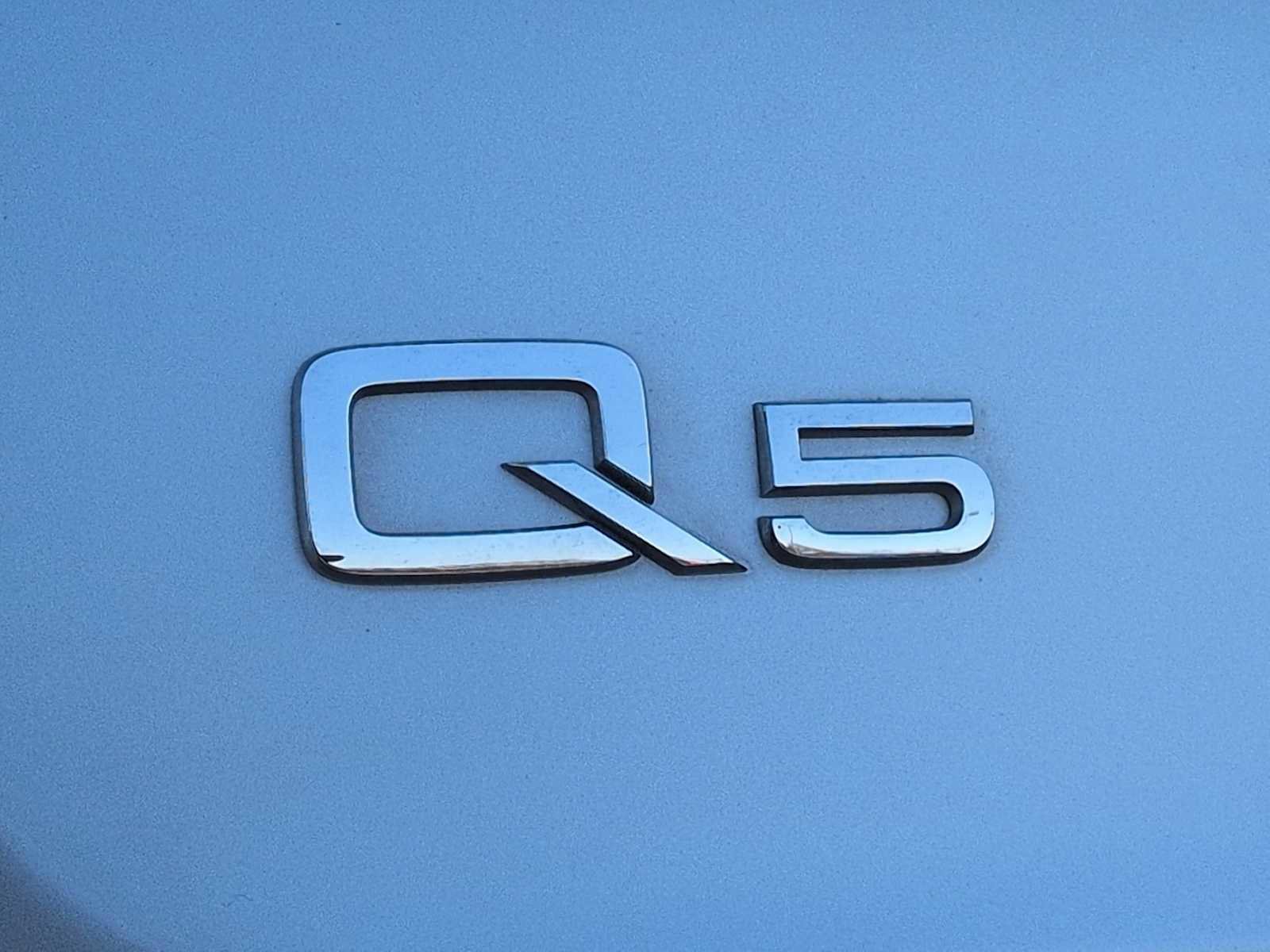 Used 2021 Audi Q5 Premium w/ Convenience Package image 13