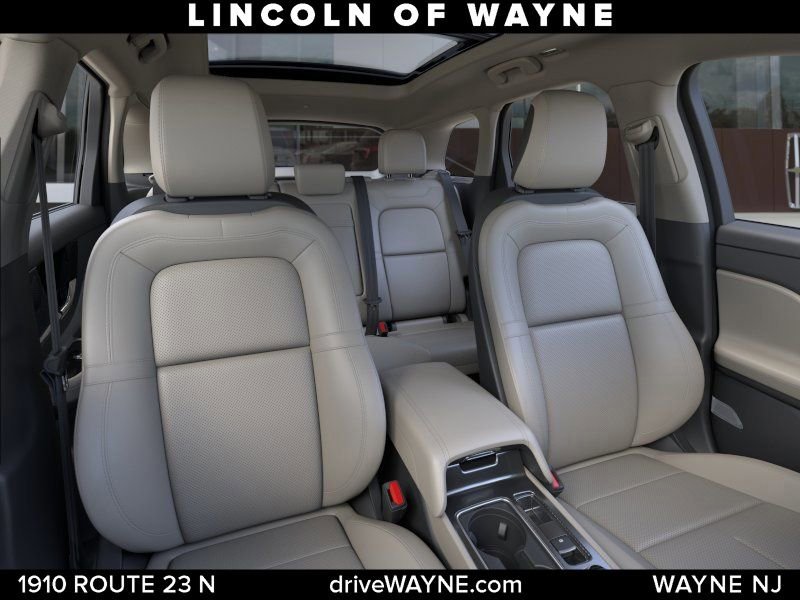 New 2026 Lincoln Corsair Premiere image 11