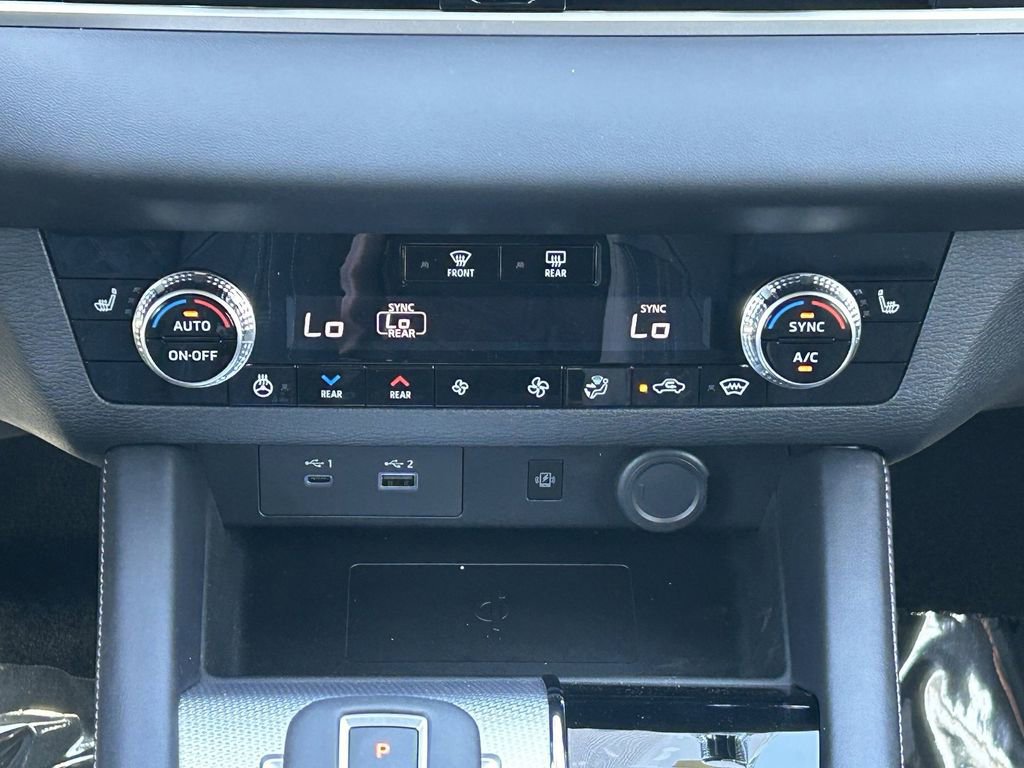 New 2026 Nissan Rogue Platinum image 14