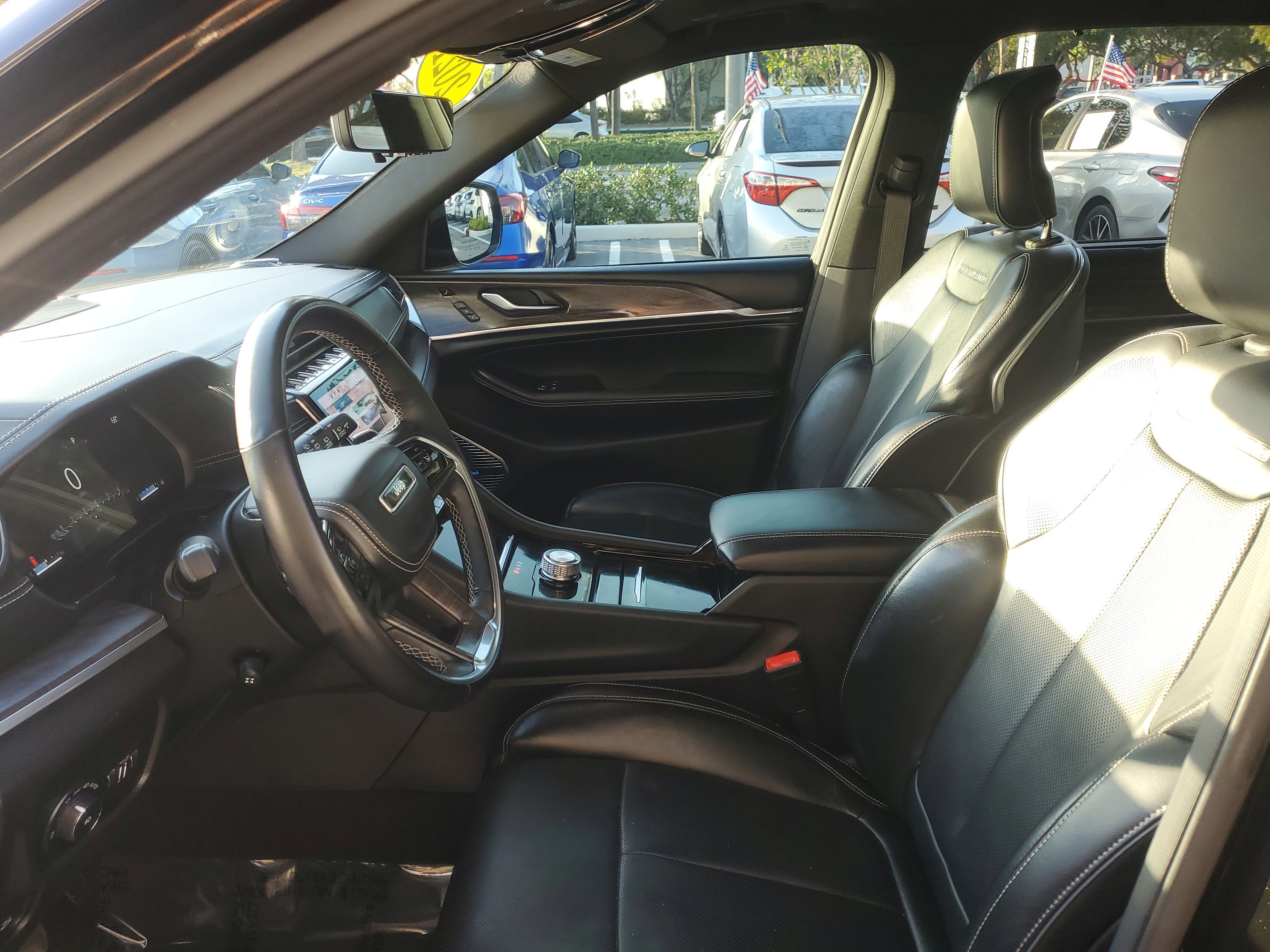 Used 2021 Jeep Grand Cherokee L Overland w/ Luxury Tech Group IV image 15