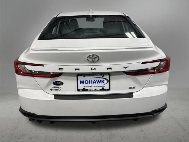 Used 2025 Toyota Camry SE w/ Convenience Package AWD/4WD image 4