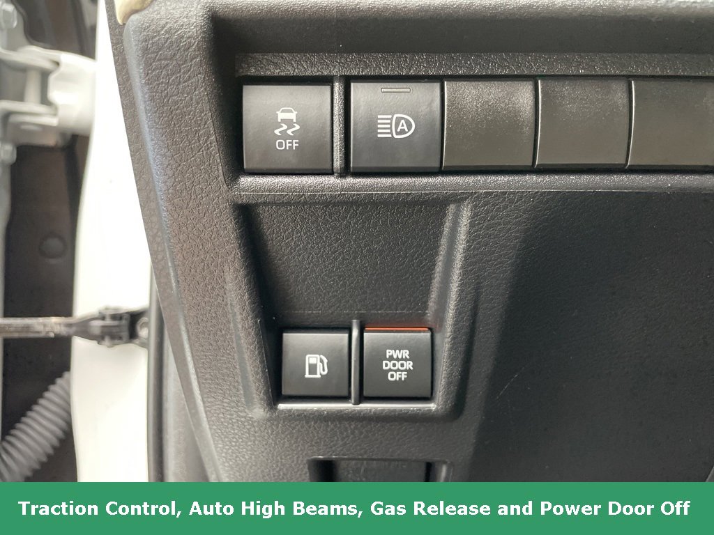 Used 2023 Toyota Sienna XLE image 22